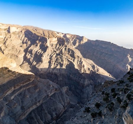 Jebel Shams & Grand Canyon of Oman Tour